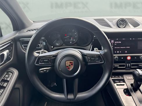 Used 2023 Porsche Macan AWD/4WD image 25