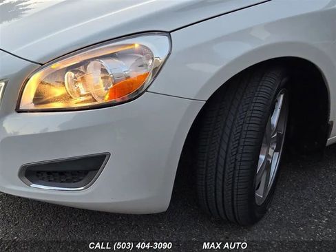 Used 2012 Volvo S60 T5 image 32
