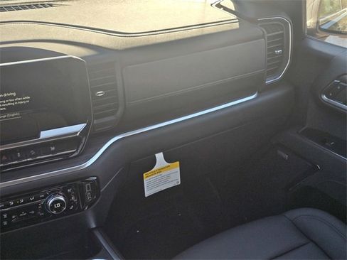 New 2026 GMC Sierra 1500 SLT image 16