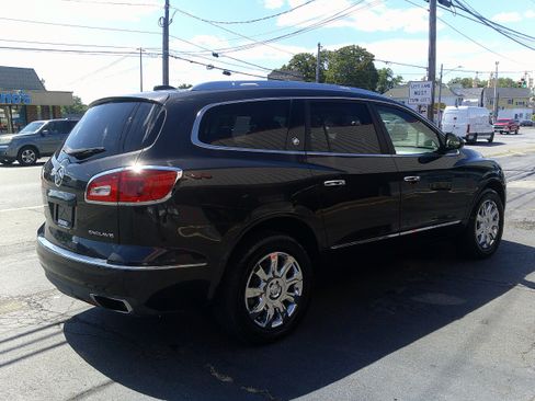Used 2017 Buick Enclave Leather image 7
