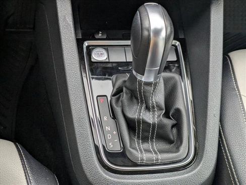 Used 2016 Volkswagen Jetta Sport w/ Lighting Package image 12