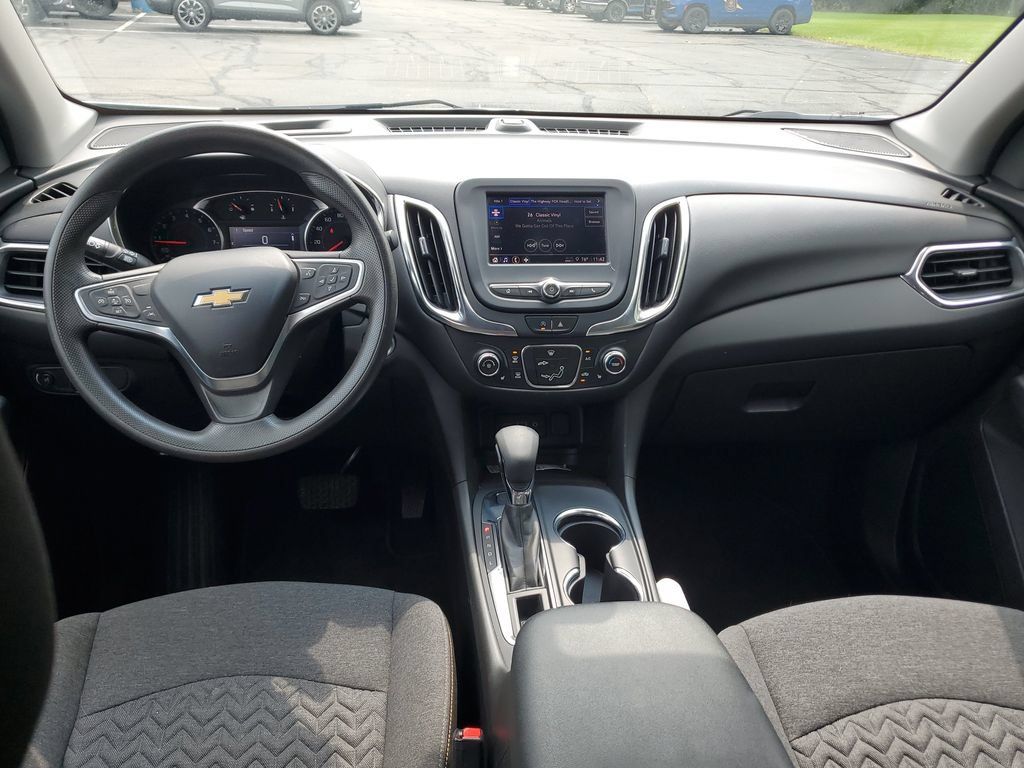 Used 2022 Chevrolet Equinox LT AWD/4WD image 12