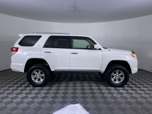 Used 2010 Toyota 4Runner SR5 AWD/4WD image 10