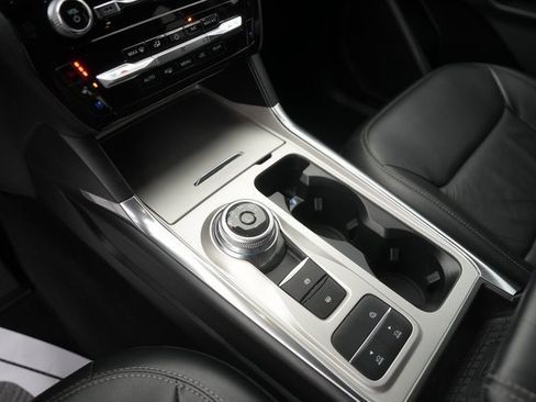 Certified 2022 Ford Explorer Limited w/ Equipment Group 301A image 27