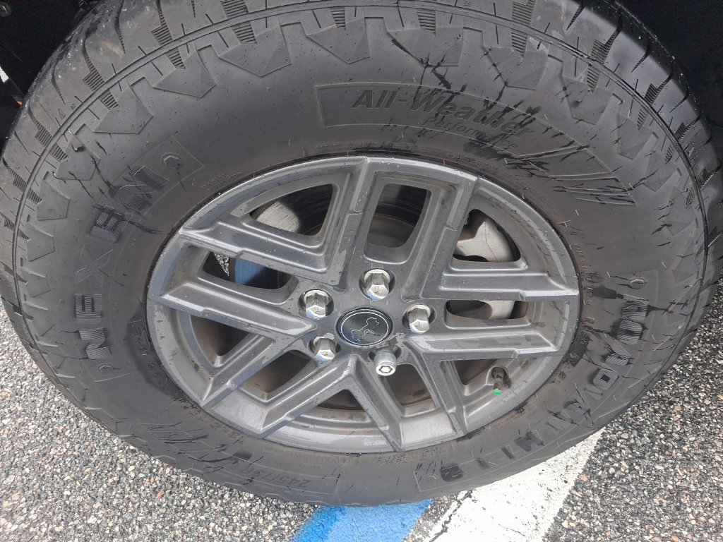 Used 2025 Jeep Wrangler Sport AWD/4WD image 18