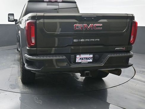 Used 2023 GMC Sierra 2500 AT4 w/ AT4 Preferred Package AWD/4WD image 4