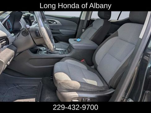 Used 2018 Chevrolet Traverse LT FWD image 15