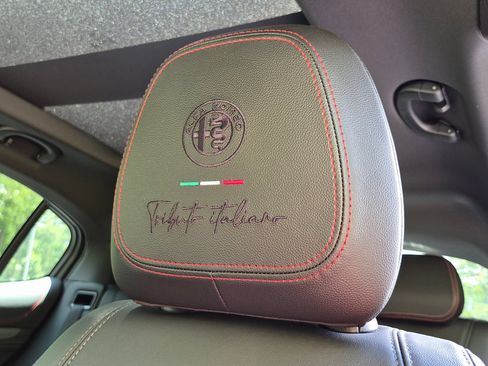 Used 2025 Alfa Romeo Stelvio Tributo Italiano w/ Driving Assist Package AWD/4WD image 6