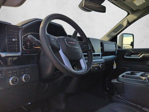 New 2026 GMC Sierra 2500 SLT image 3