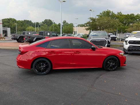 Used 2023 Honda Civic Sport image 9