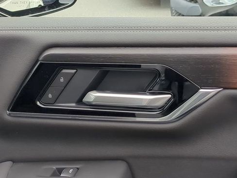 New 2026 GMC Yukon Denali w/ Sun & Power Step Package image 43