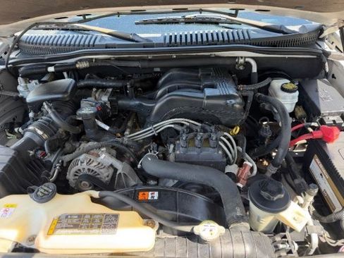 Used 2010 Ford Explorer XLT RWD image 9