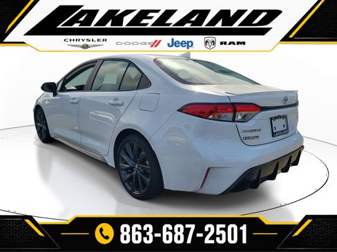 Used 2025 Toyota Corolla SE FWD image 6