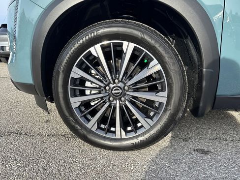 New 2026 Nissan Pathfinder Platinum image 28