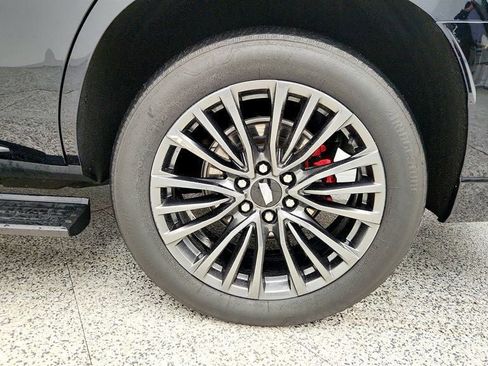 Used 2023 Cadillac Escalade V image 9