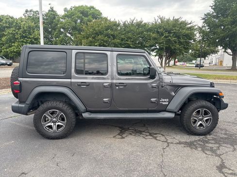 Used 2018 Jeep Wrangler Unlimited Sport S AWD/4WD image 8