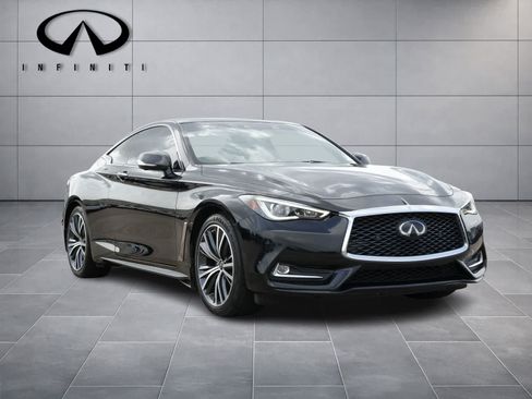 Used 2022 INFINITI Q60 3.0t Luxe w/ Essential Package AWD/4WD image 3