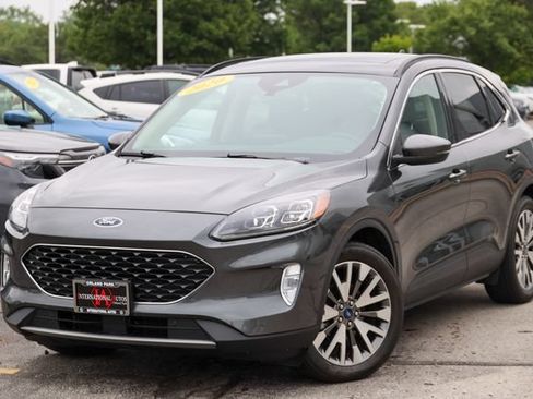 Used 2020 Ford Escape Titanium FWD image 16
