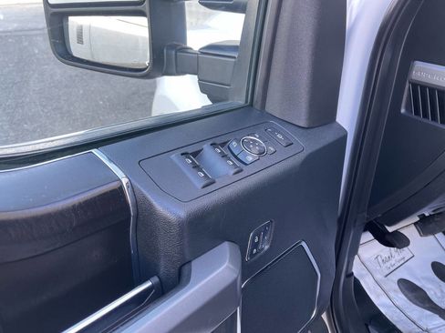 Used 2018 Ford F250 Platinum w/ Platinum Ultimate Package image 12