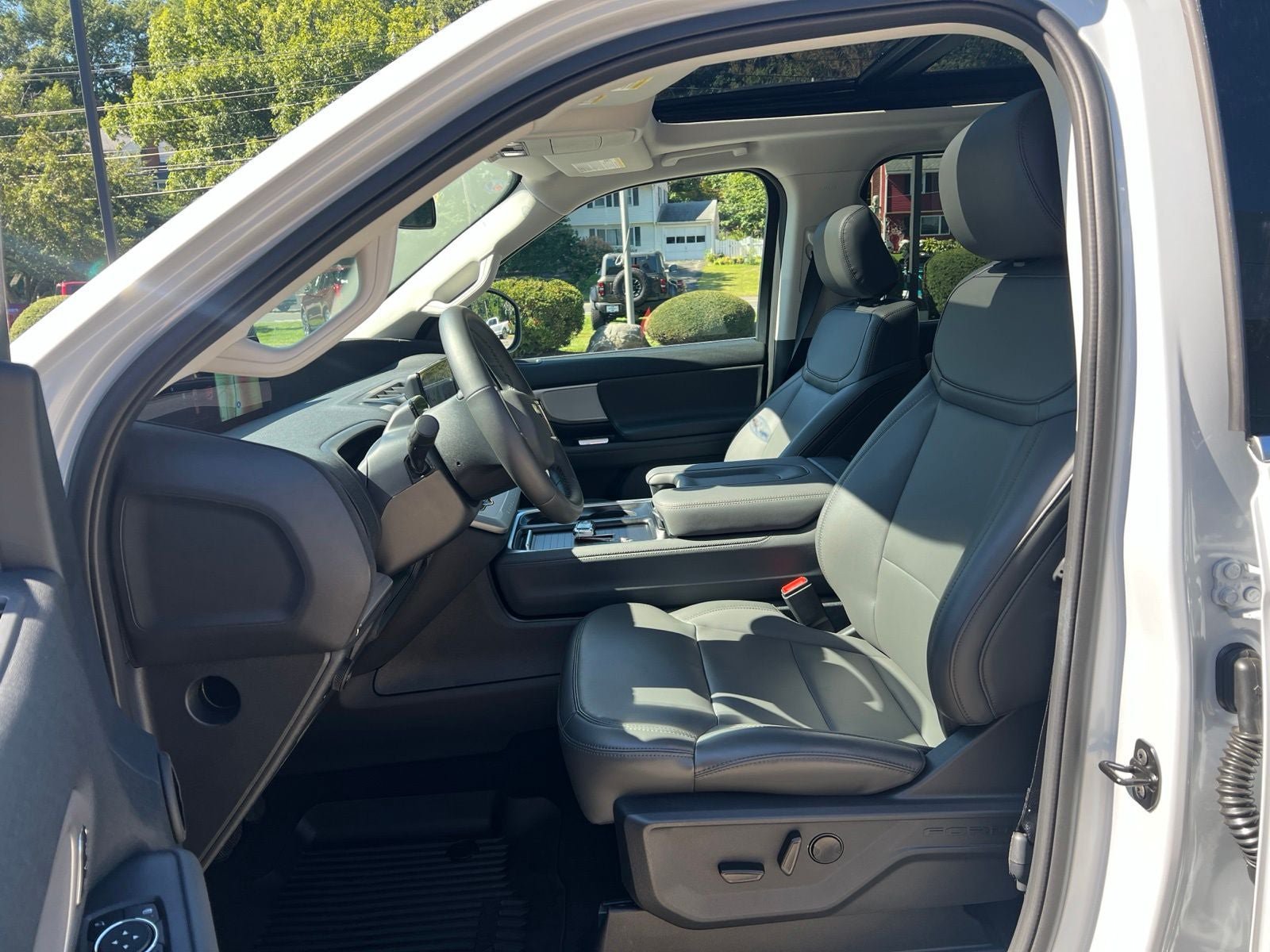 New 2026 Ford Expedition Active AWD/4WD image 21