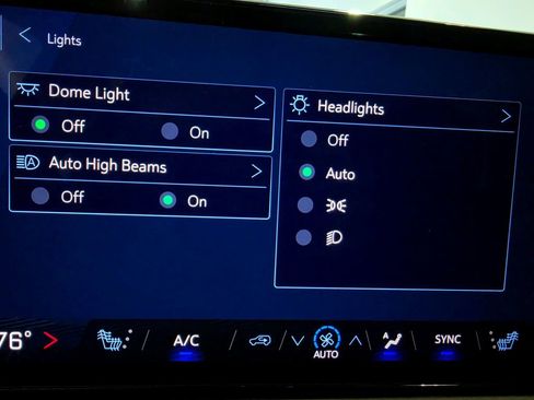 Used 2026 Chevrolet Traverse LT AWD/4WD image 50