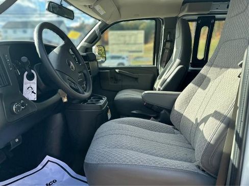 New 2025 GMC Savana 3500 Extended w/ Driver Convenience Package image 11