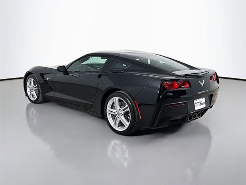 Used 2016 Chevrolet Corvette Stingray Coupe RWD image 7