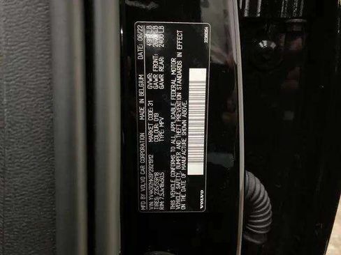 Used 2023 Volvo XC40 B4 Core w/ Convenience Package FWD image 87