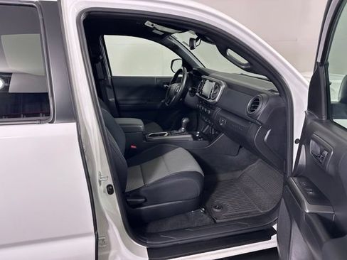 Used 2023 Toyota Tacoma TRD Sport w/ Black Out Package (TMS) AWD/4WD image 10