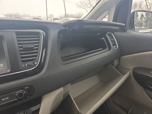 Used 2021 Kia Sedona SX FWD image 23