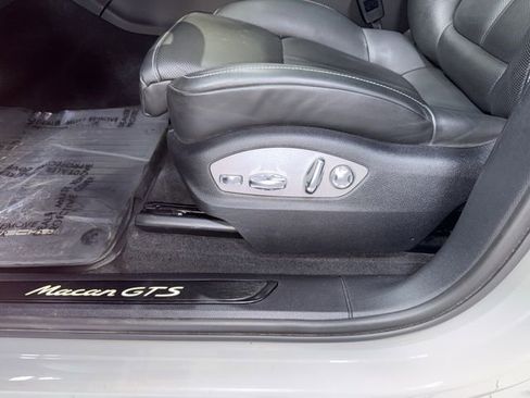 Used 2022 Porsche Macan GTS AWD/4WD image 9