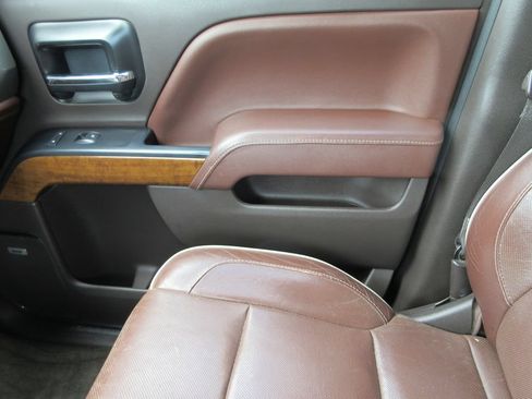 Used 2014 Chevrolet Silverado 1500 High Country w/ High Country Premium Package AWD/4WD image 26