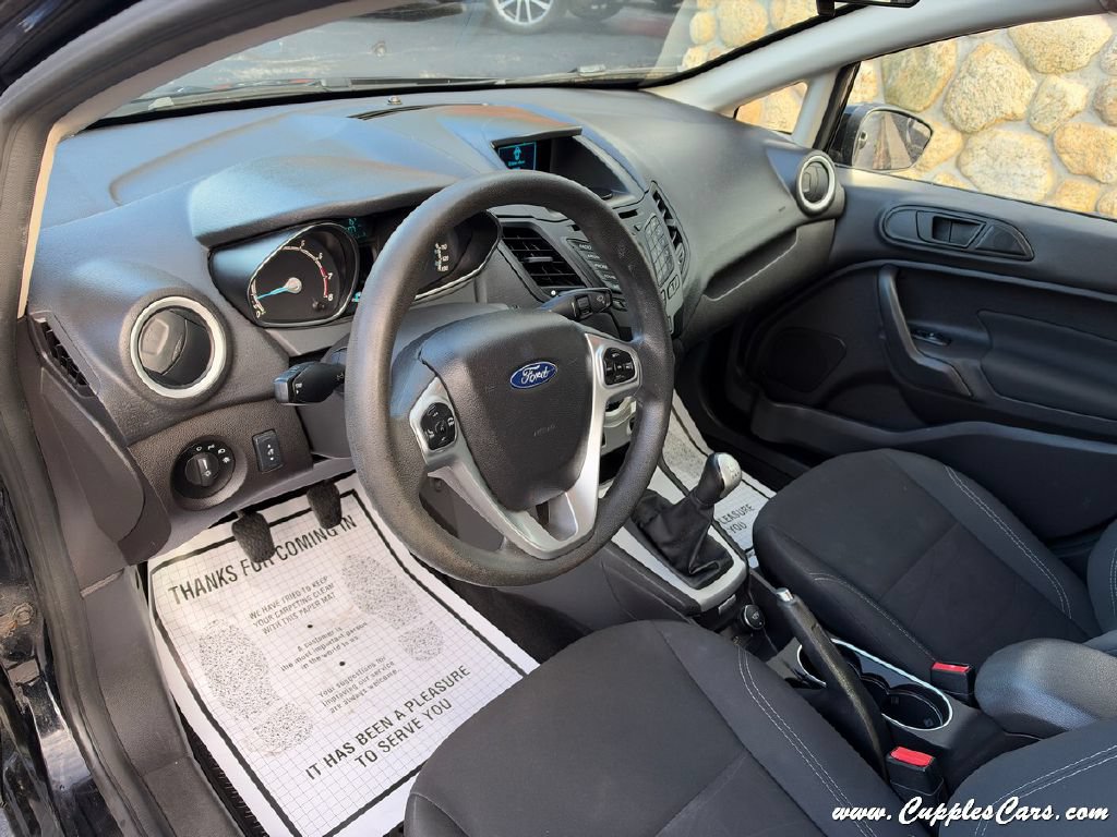 Used 2017 Ford Fiesta SE w/ Cold Weather Package FWD image 4