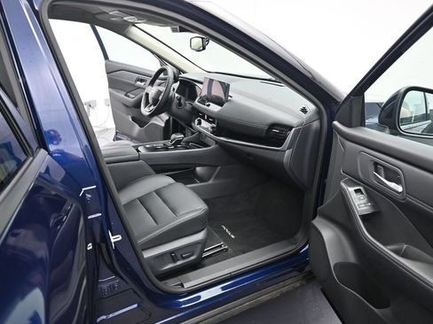Used 2026 Nissan Rogue SL FWD image 6