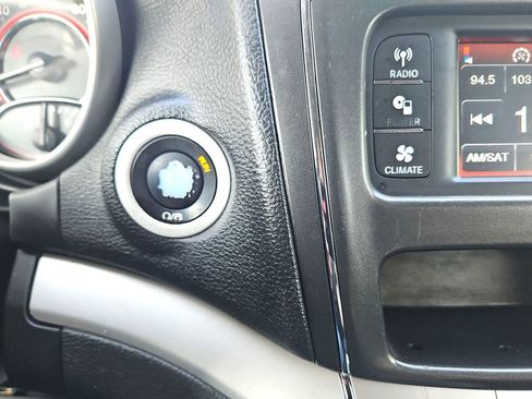 Used 2020 Dodge Journey SE w/ SE Popular Equipment Group image 29