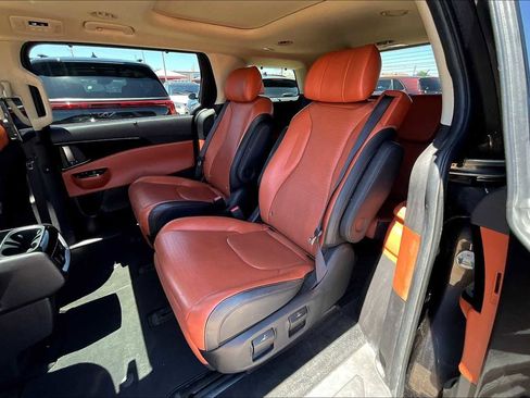 Used 2022 Kia Carnival SX Prestige image 19