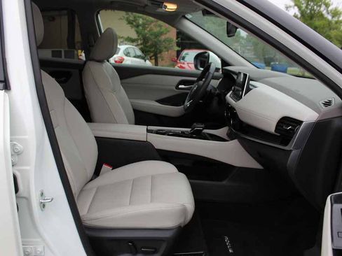 Used 2023 Nissan Rogue SL AWD/4WD image 30