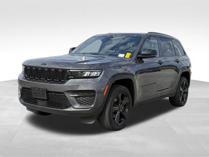 Used 2023 Jeep Grand Cherokee Altitude