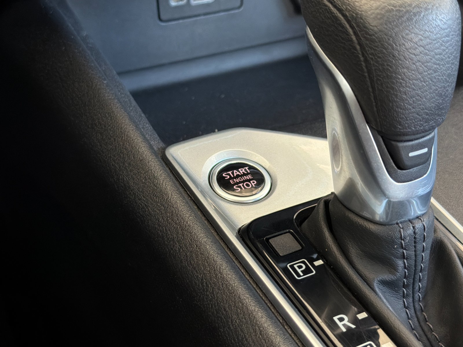 Used 2025 Nissan Altima 2.5 SV AWD/4WD image 19
