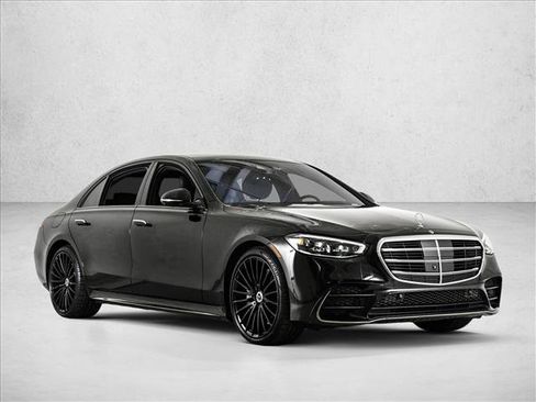 Used 2023 Mercedes-Benz S 500 4MATIC image 3