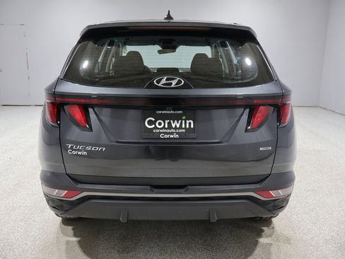 Used 2024 Hyundai Tucson SE image 3