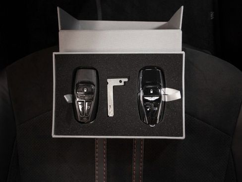 Used 2022 Aston Martin V8 Vantage Coupe image 63