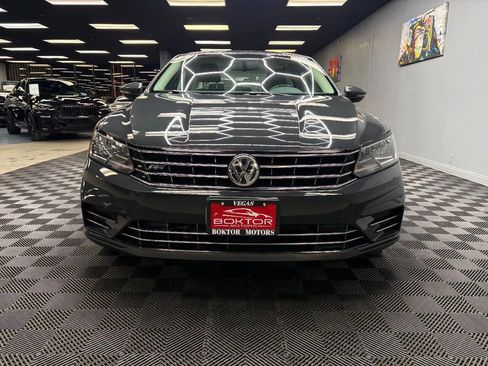 Used 2017 Volkswagen Passat 1.8T R-Line image 3
