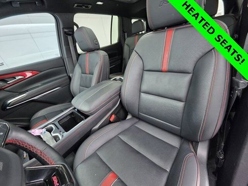 Used 2024 Chevrolet Traverse RS image 24