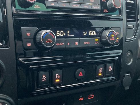 Used 2024 Nissan Titan PRO-4X w/ Pro-4x Convenience Package image 27