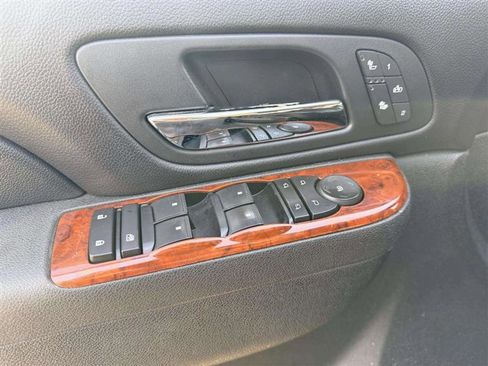 Used 2011 GMC Yukon SLT image 19