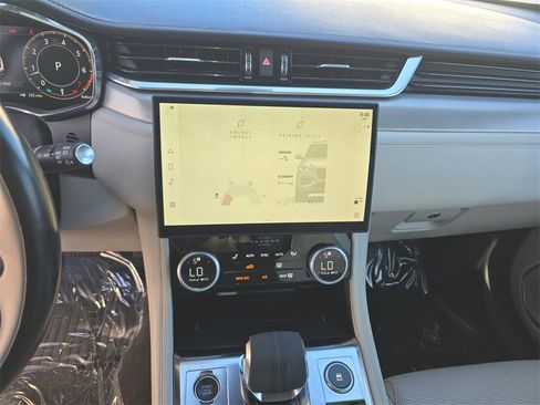 Certified 2024 Jaguar F-PACE R-Dynamic S image 23