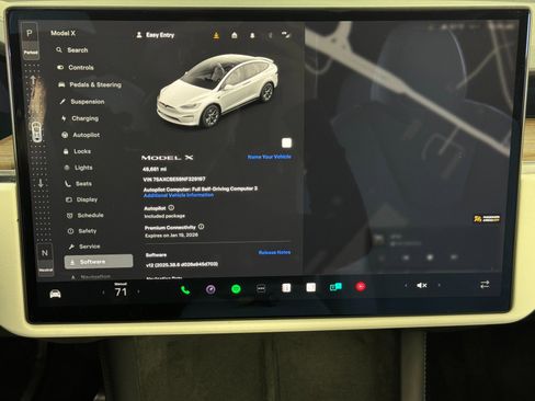 Used 2022 Tesla Model X image 27