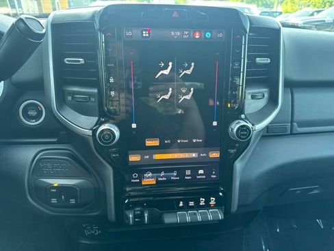Certified 2025 RAM 2500 Big Horn AWD/4WD image 21