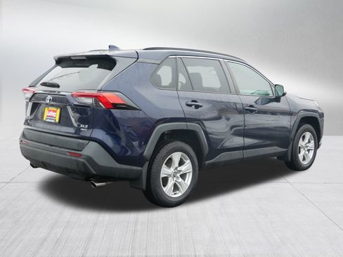 Used 2020 Toyota RAV4 XLE image 7